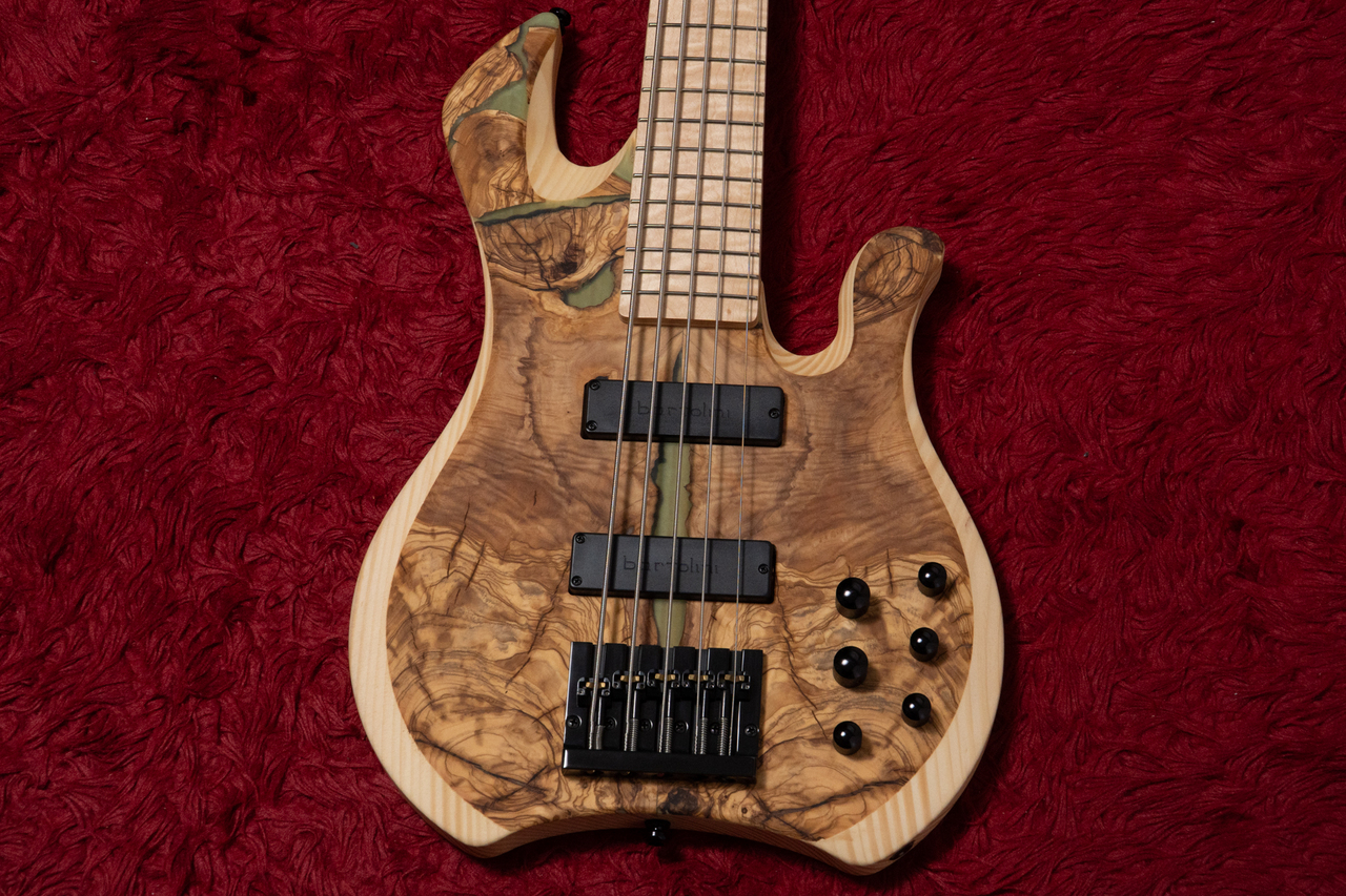 Markbass MB RB KILIMANJARO F1 5 / MAK-B KLJF15 / B-M OLV 3.880kg