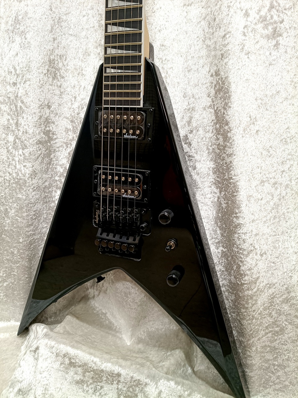 Jackson KING V JS32【松戸店】（新品/送料無料）【楽器検索デジマート】