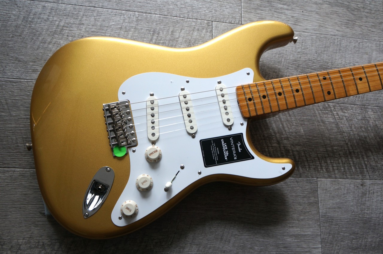 ギター FENDER Traditional 50s / Lekata mini amp Fender Vintera® III Late '50s Stratocaster Aztec Gold（新品