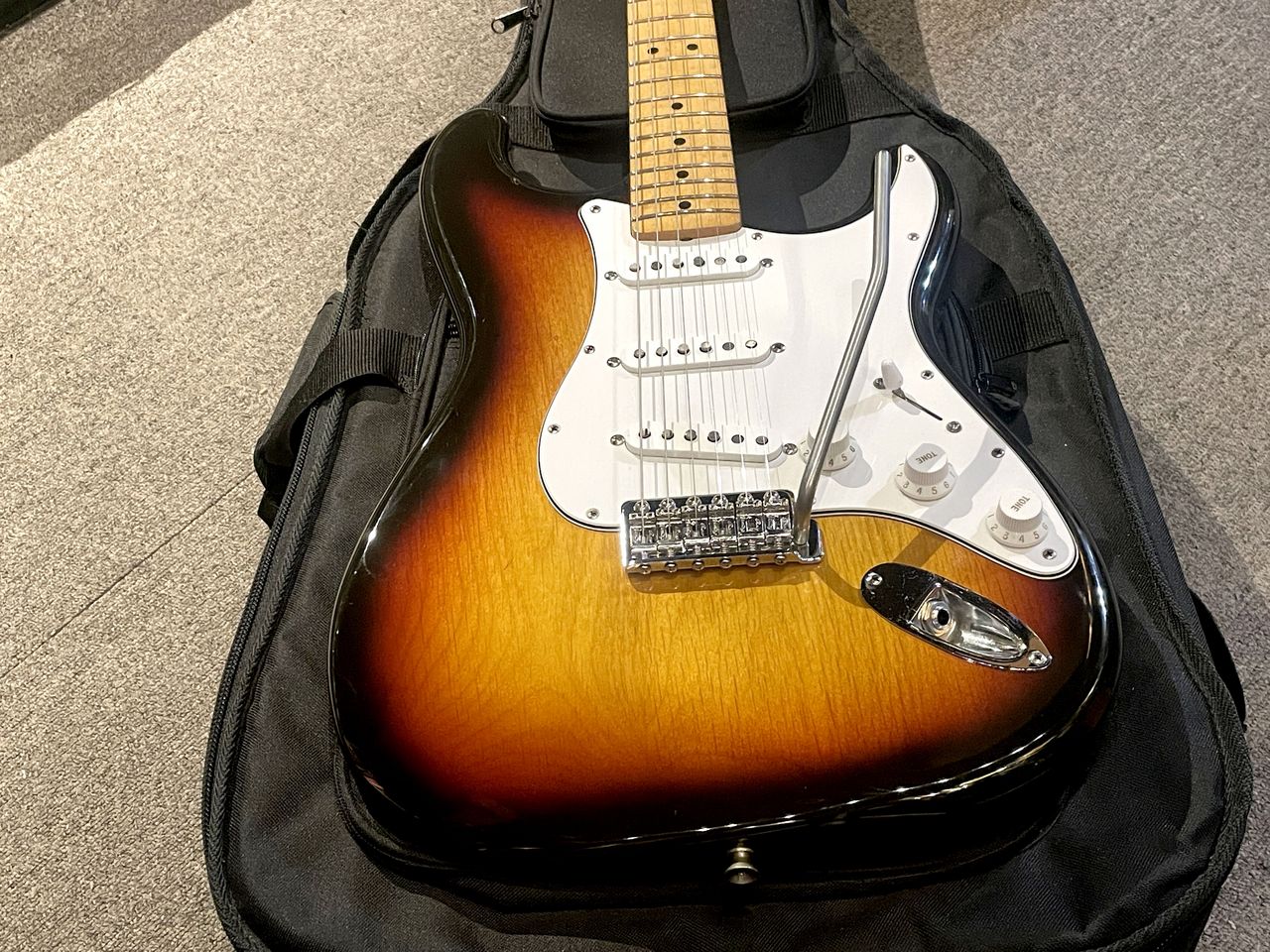 Fender Japan ST68 Custom Order Model（中古）【楽器検索デジマート】