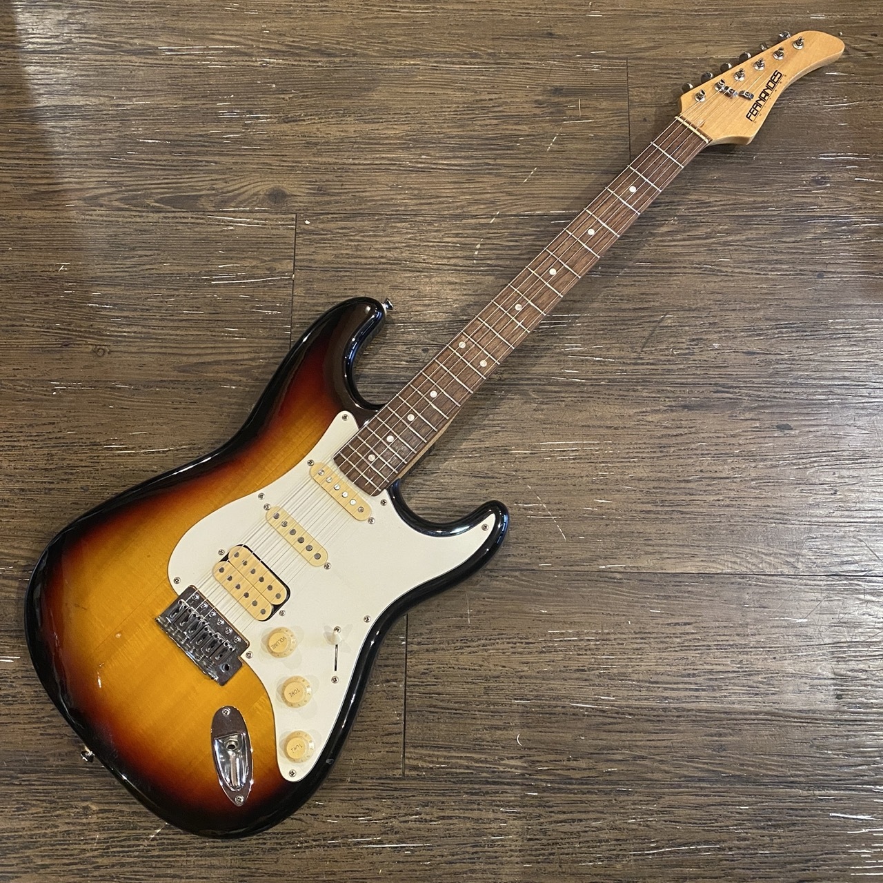FERNANDES LE-1Z SSH Electric Guitar（中古/送料無料）【楽器