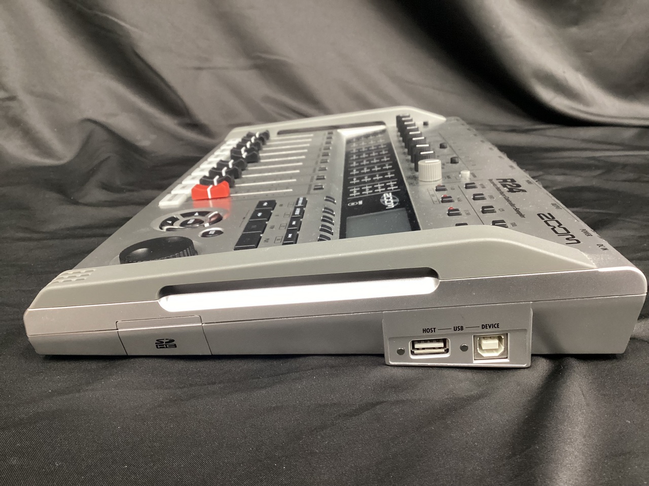 ZOOM R24(ズーム 24トラック マルチトラックレコーダー)（中古）【楽器