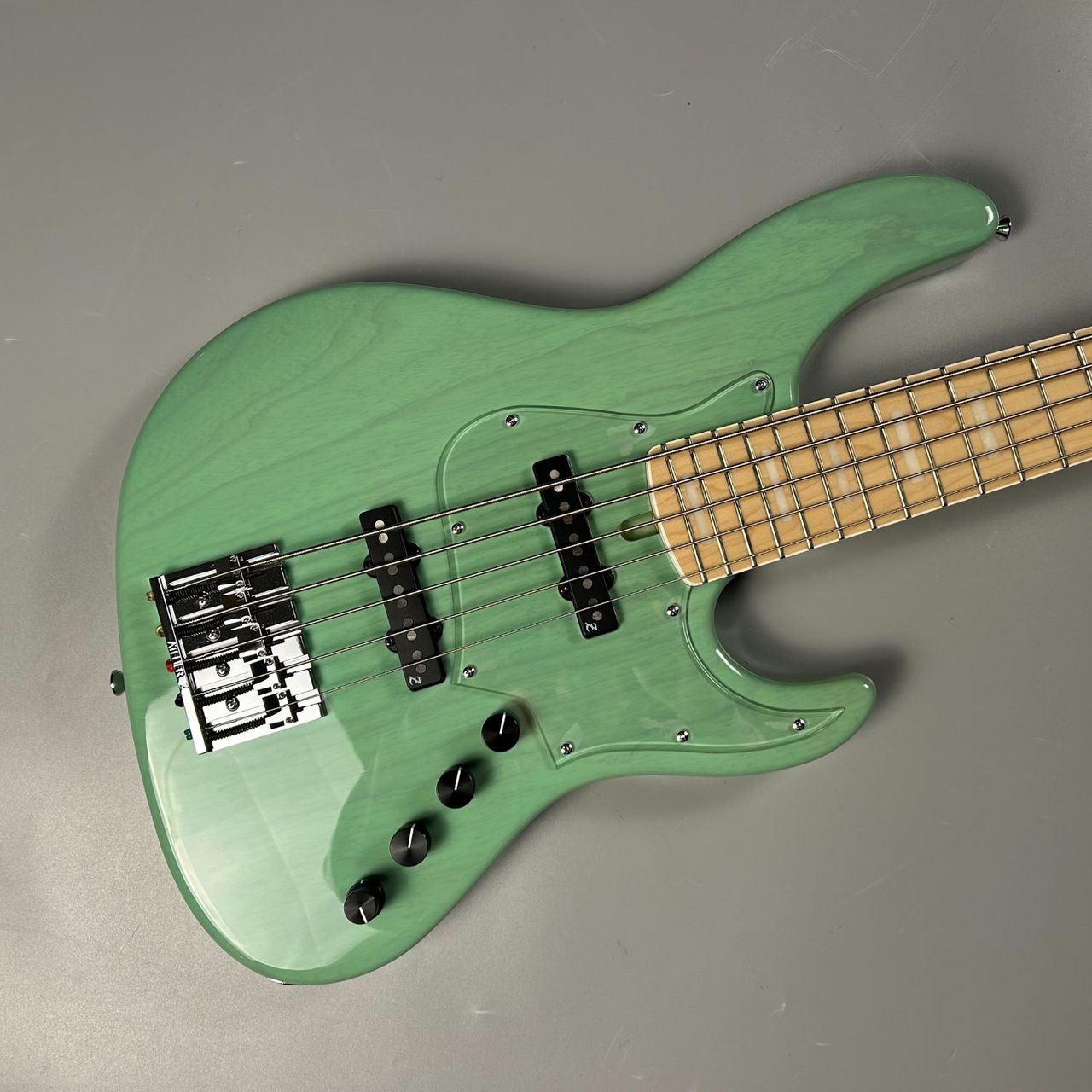 ひ*す様 アトリエZ　Beta5　中古　美品 ATELIER Z Beta5-CUSTOM【中古/現物画像】（中古/送料無料）【楽器検索