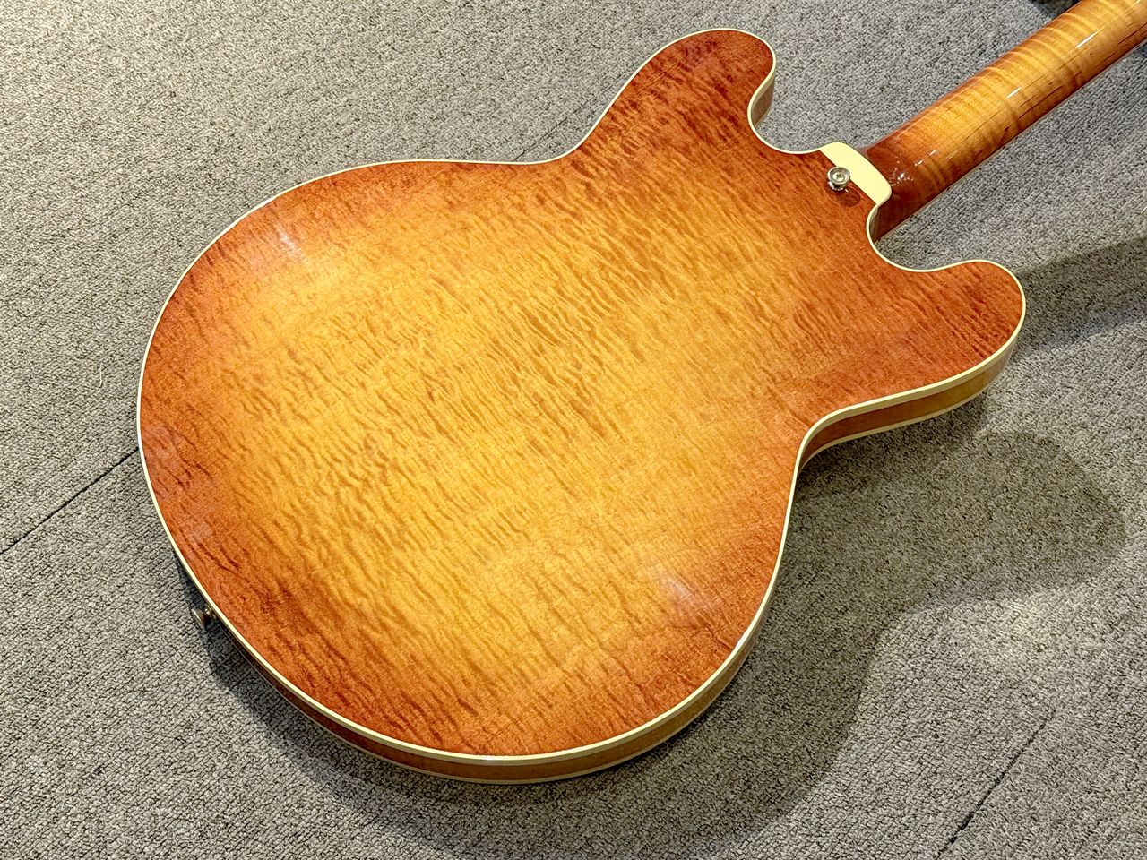 Heritage H-555 Almond Sunburst（中古）【楽器検索デジマート】