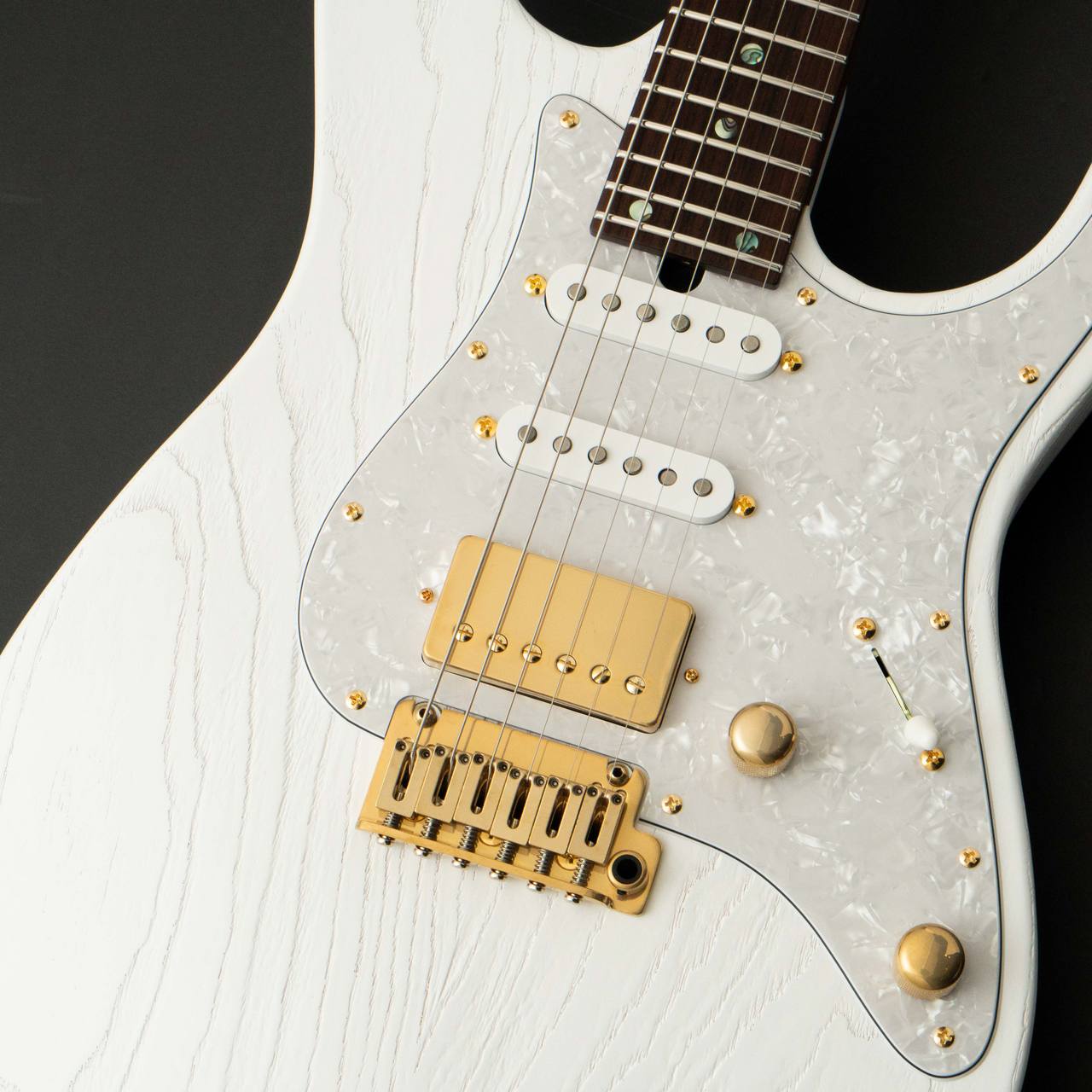 T's guitars dst pro 24　musicman jp 風です。 T's guitars dst pro 24 musicman jp 風です。（T's Guitars DST