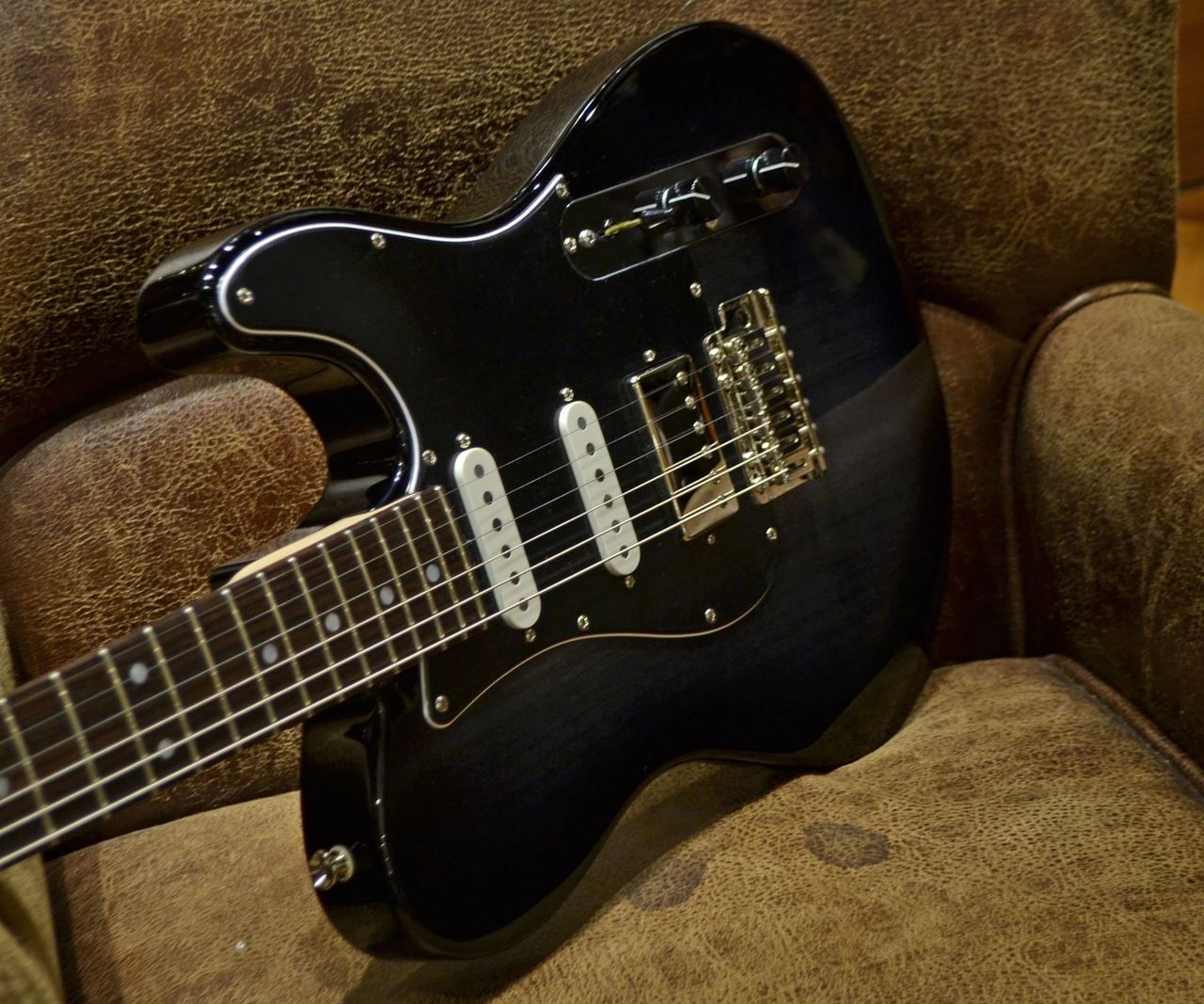 Red House Guitars General T/SSH 現物写真 3,46Kg（新品/送料