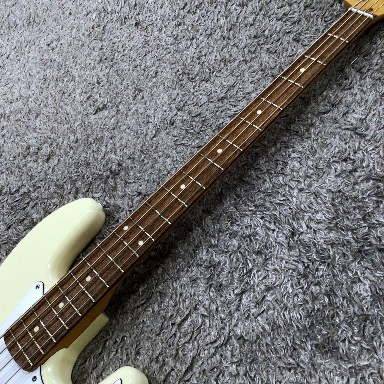 『新品』Fender Standard Jazz Bass アイボリー Fender Standard Jazz Bass Olympic White エレキベース ジャズ