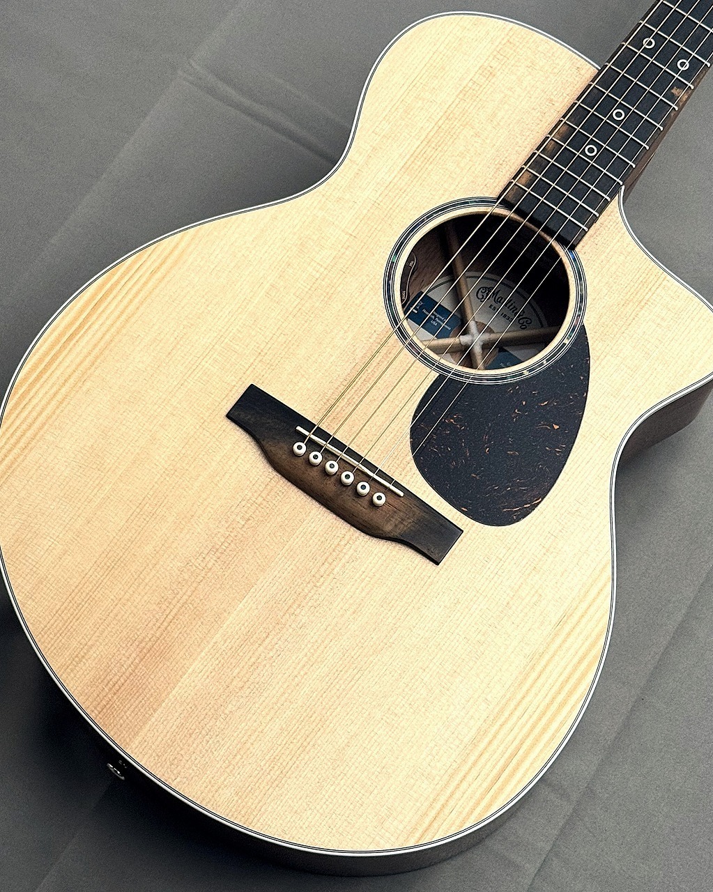 H*E様 エレアコ Martin 【弾きやすさ抜群のNewモデル!】 SC-13E Modern #3040043