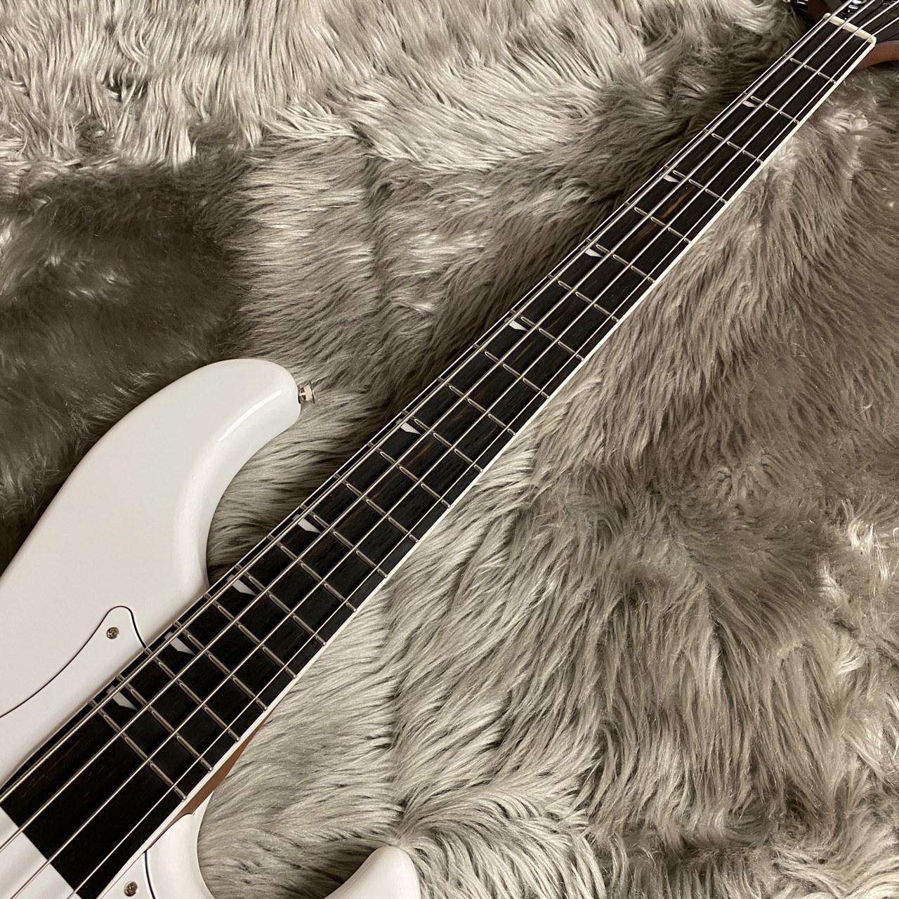 RYOGA VAL-BASS -White 【現物画像】【最大36回分割無金利 実施中