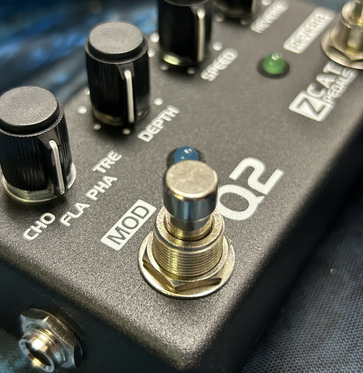 ZCAT Q-TREM ゴールド ギターエフェクター ZCAT Q-TREM ゴールド ギターエフェクター ZCAT Q-TREM ゴールド