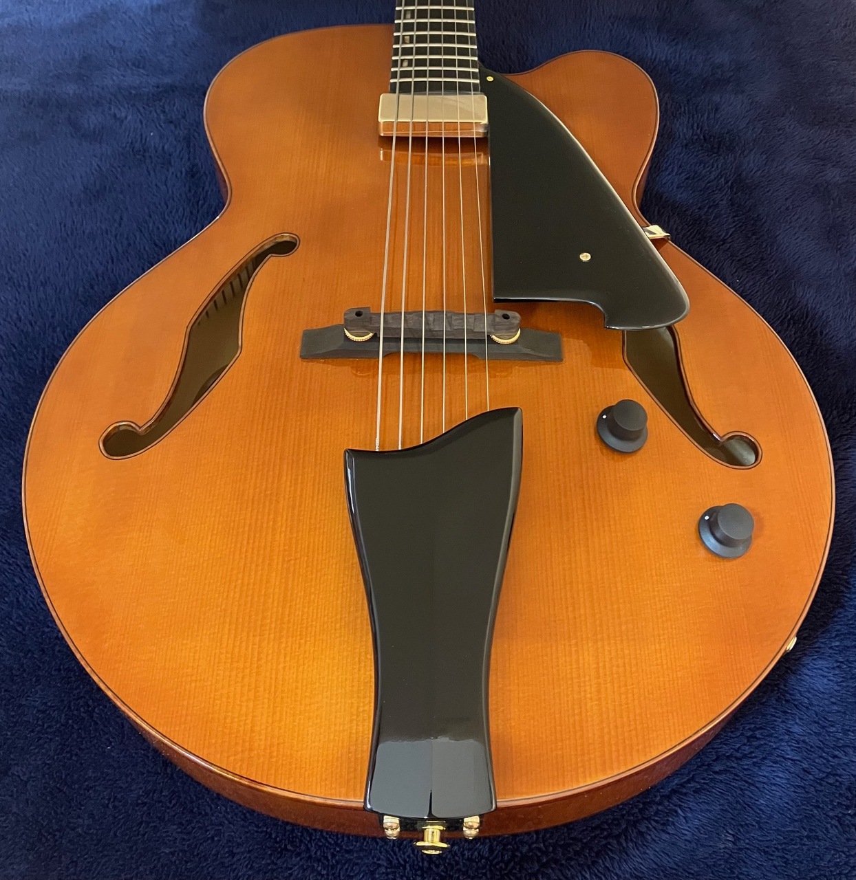 Ibanez　フルアコースティックギターAFC151-DA　美品 Ibanez AFC151-DA (Dark Amber) -AF ARTSTAR Series-【特価