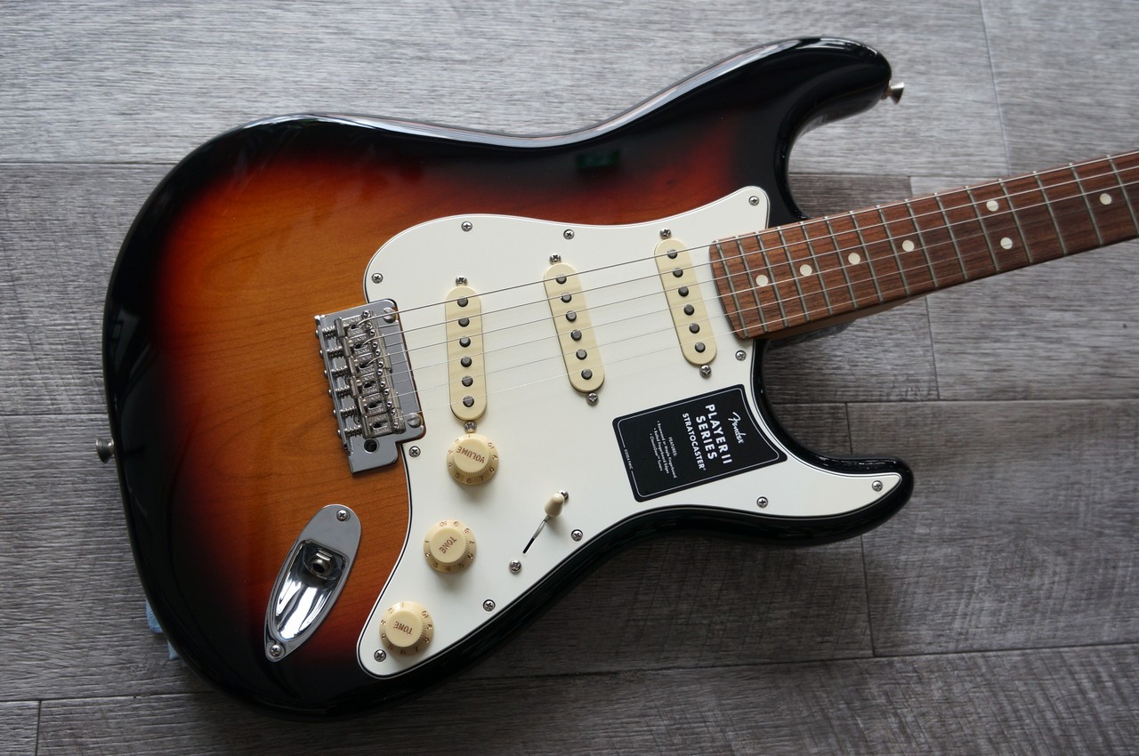 Fender Player II Stratocaster 3-Color Sunburst（新品）【楽器検索