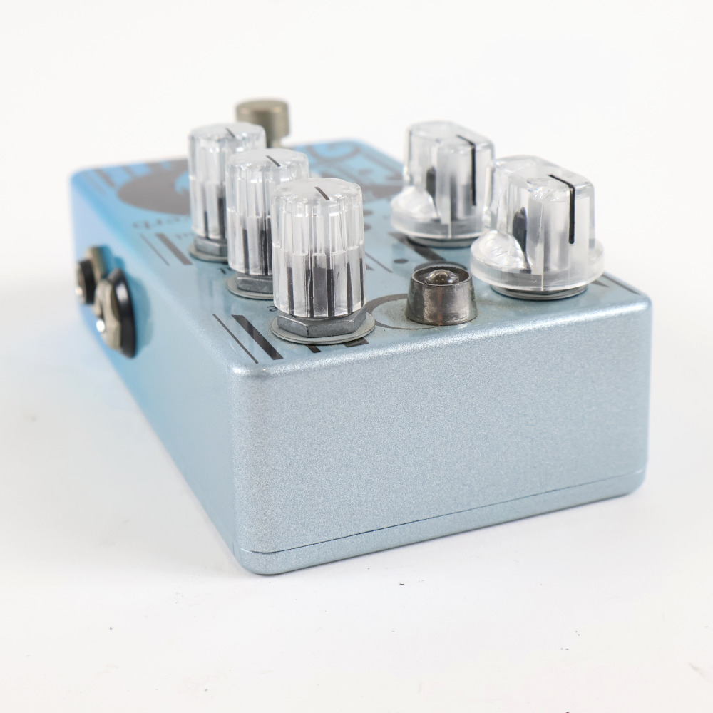 Vivie Dolphin Deverb ギターエフェクター Vivie Dolphin Deverb - ディレイとリバーブがコンパクトな1台に収め