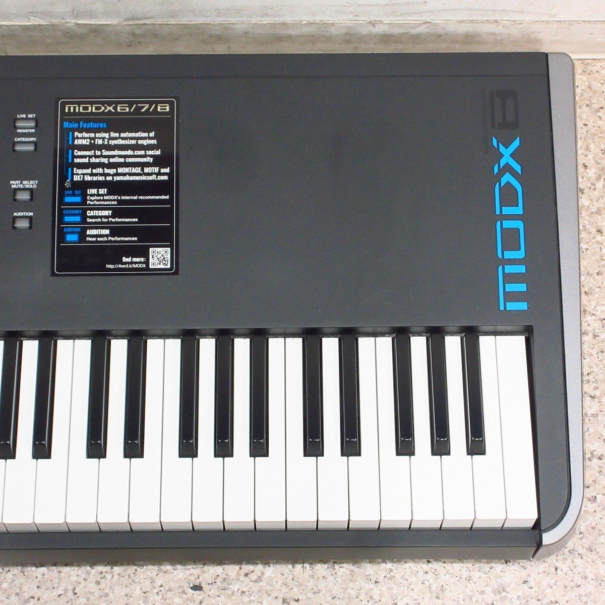 YAMAHA MODX8 