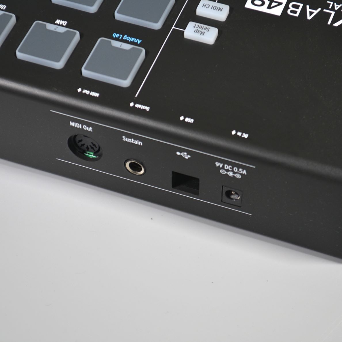 Arturia KeyLab Essential 49 BK 49鍵盤 MIDIキーボード（B級特価/送料