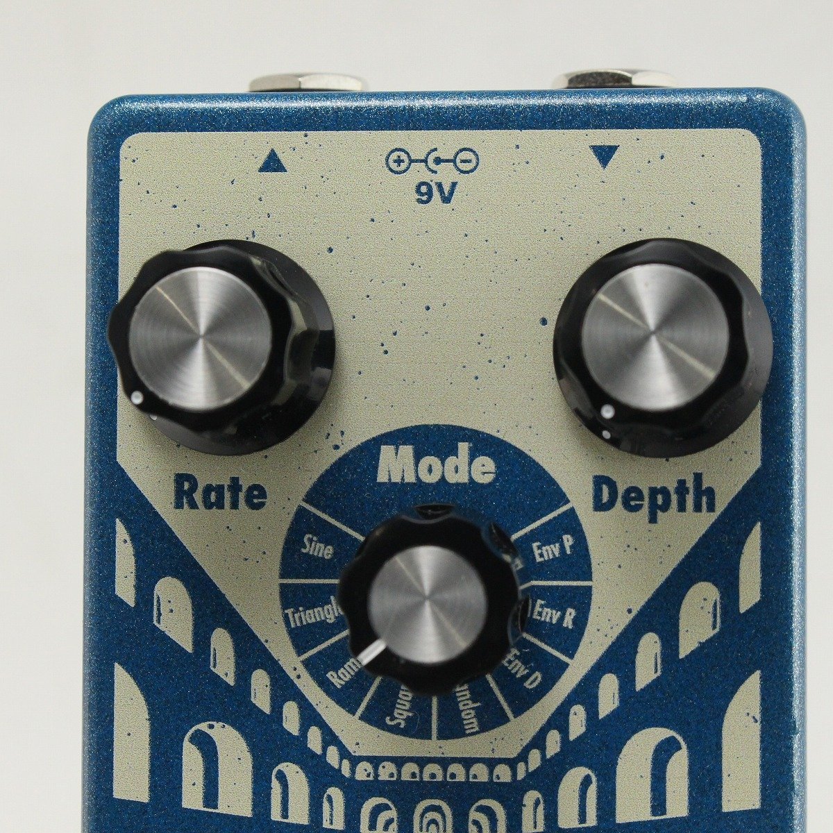 【中古】 EarthQuaker Devices Aqueduct Aqueduct Vibrato — EarthQuaker Devices