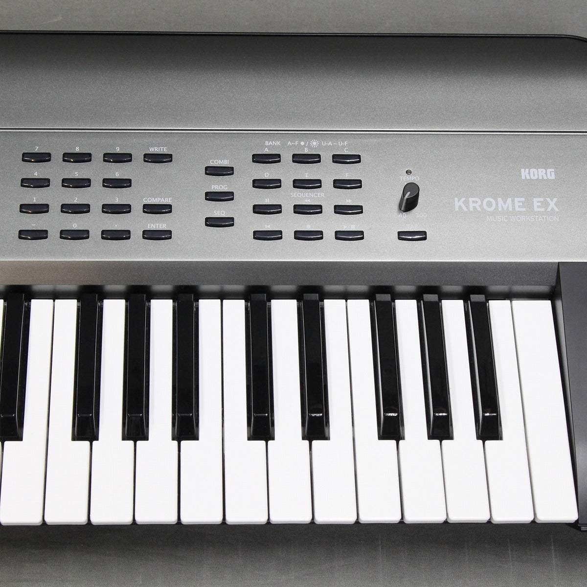 KORG KROME EX 61Keys 【御茶ノ水本店】（中古/送料無料）【楽器検索