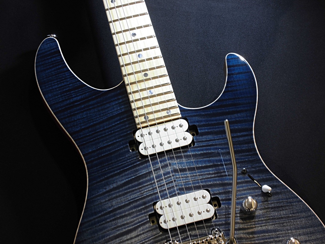 Black Smoker Futura-S HH / 4A Flame Top / Stem Wave Lazuli