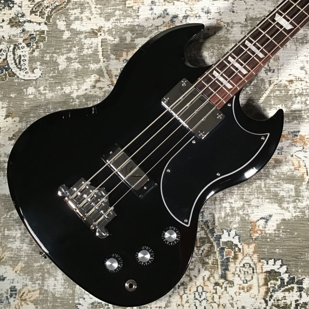 Gibson SG Standard Bass Ebony w/HardCase 3.49kg  #209330154【展示品入れ替えのため特別価格】（新品特価/送料無料）【楽器検索デジマート】