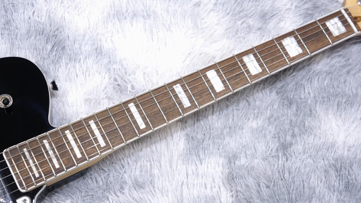 Squier by Fender Paranormal Troublemaker Telecaster Deluxe Bigsby, Parchment Pickguard, Black 사진 6