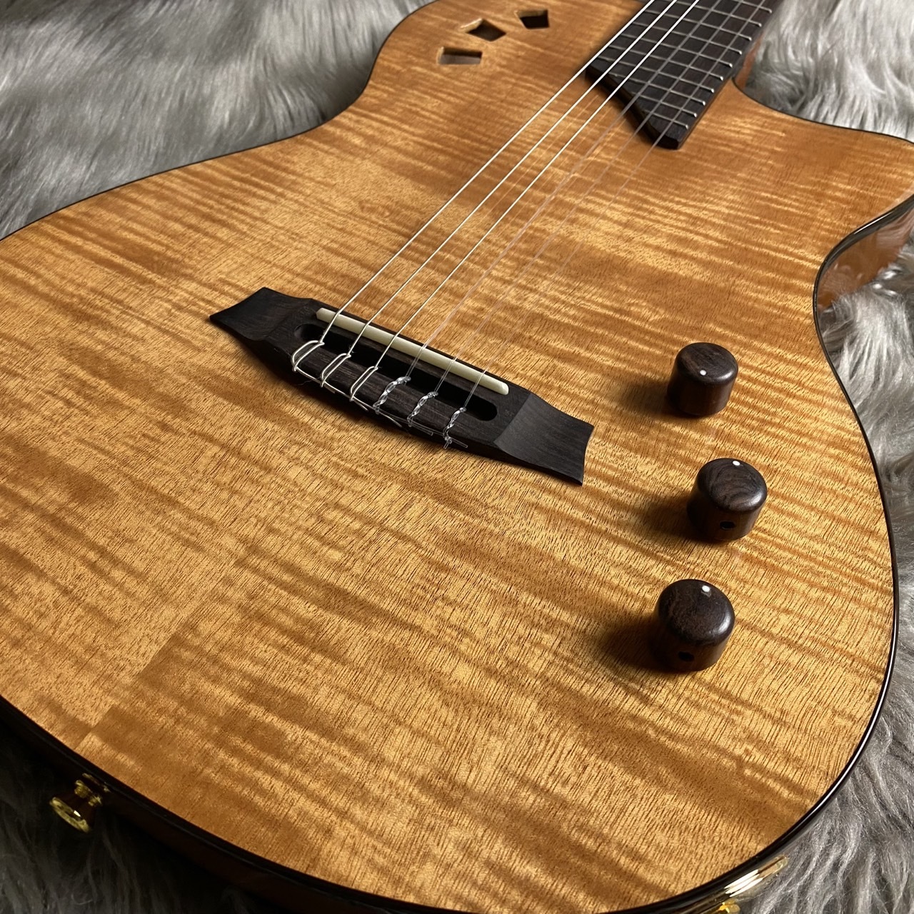 Cordoba Stage Guitar -Natural Amber エレガット 【木目良】【現物