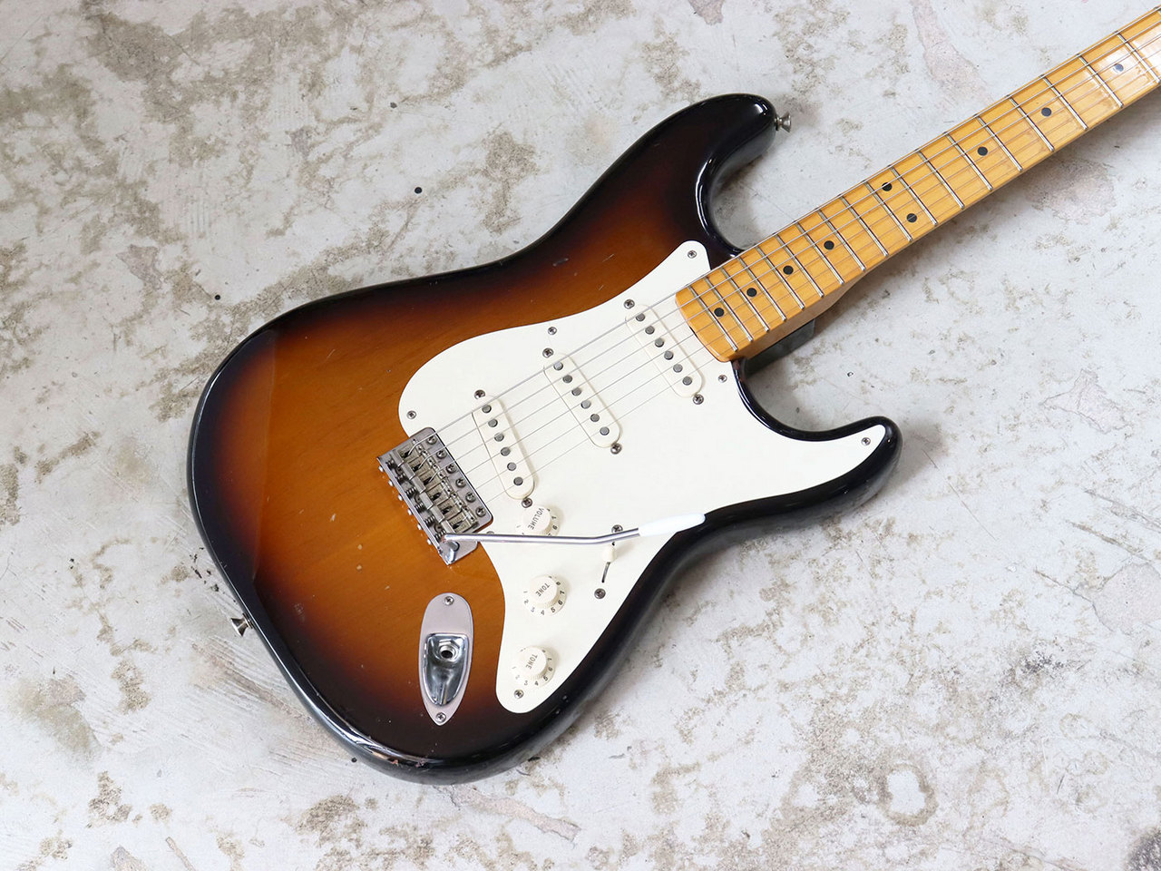 Fender フェンダー Eric Johnson Stratocaster (White Blonde/M
