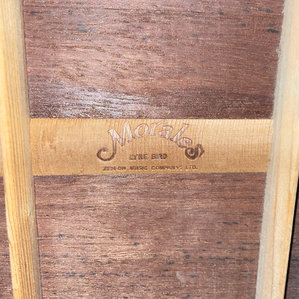 Morales LYRE BIRD M-18 アコースティックギターZEN-ON Morales M-18 Lyre Bird Acoustic Guitar アコースティック