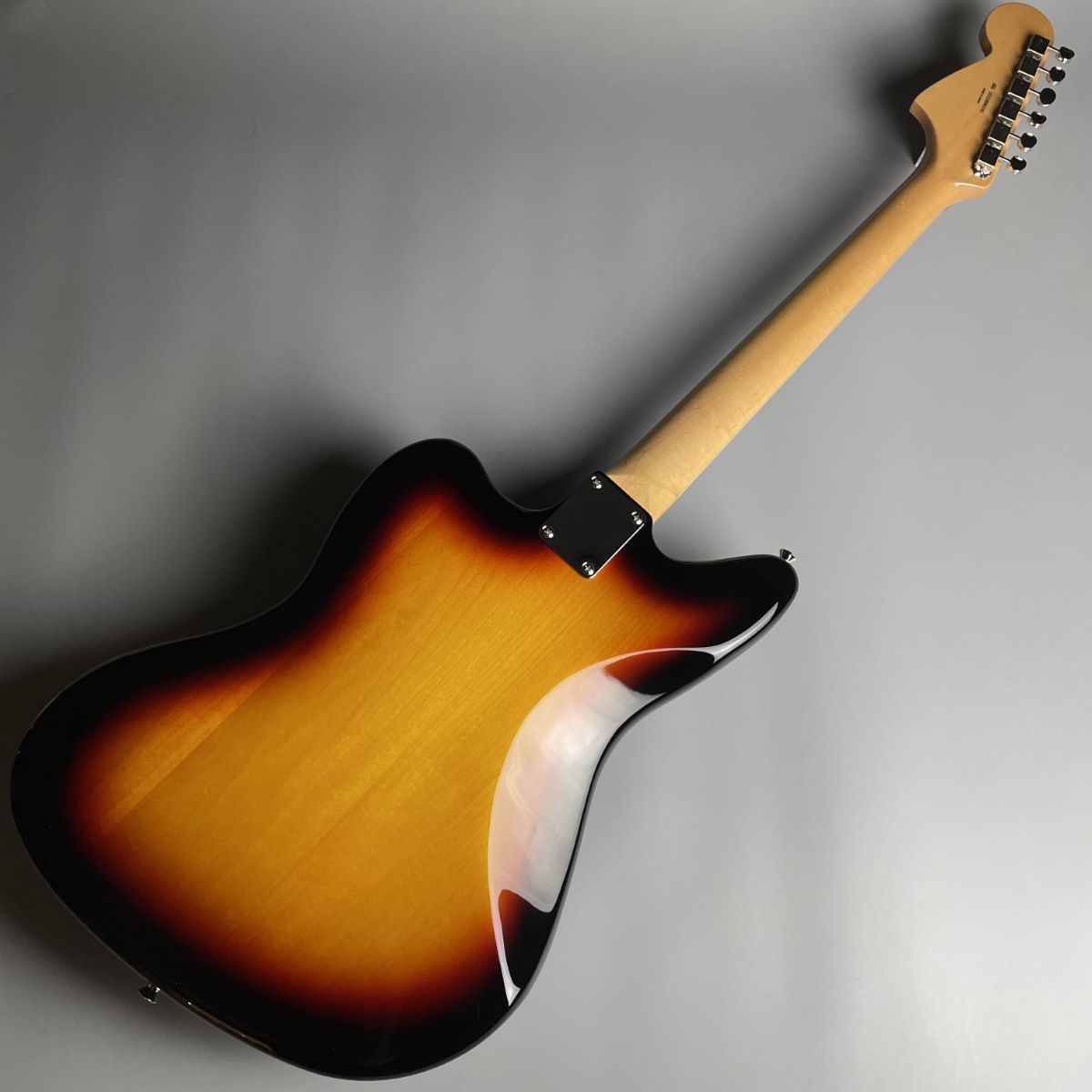 Fender Made in Japan Traditional 60s Jaguar 3-Color Sunburst【現物