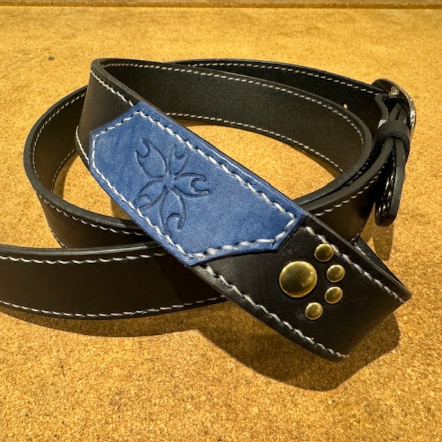 O.uchi Designs O-STRAP 3.5cm Black/Blue 肉球デザイン/革