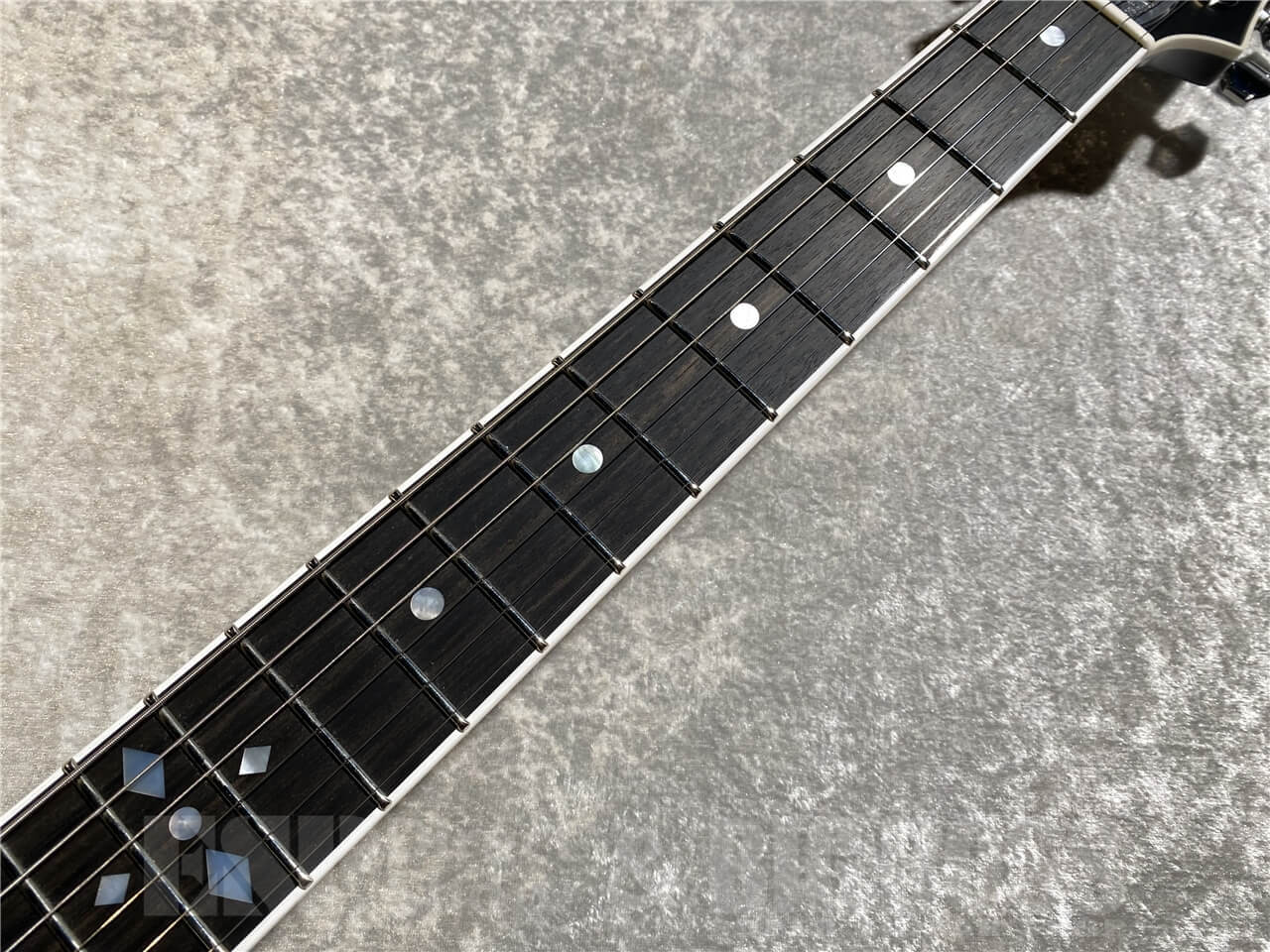 Zematis ゼマイティス　z24 ギター　黒　レスポール　ハム　24フレット Zemaitis MFG-AC-24 Diamond & Z Black（新品/送料無料）【楽器