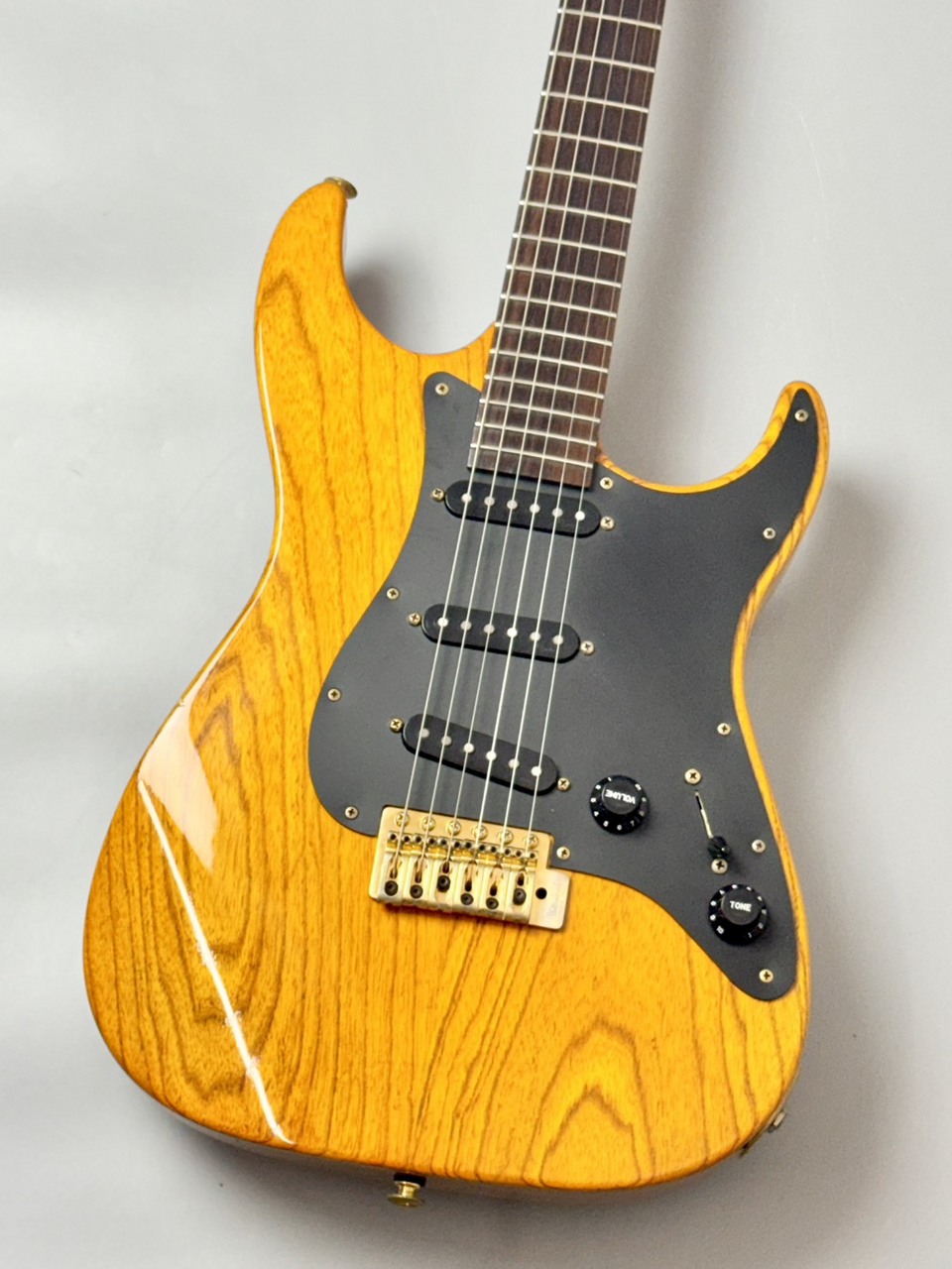 Marchione 【USED】【お客様ご委託品】Vintage Tremolo Swamp Ash
