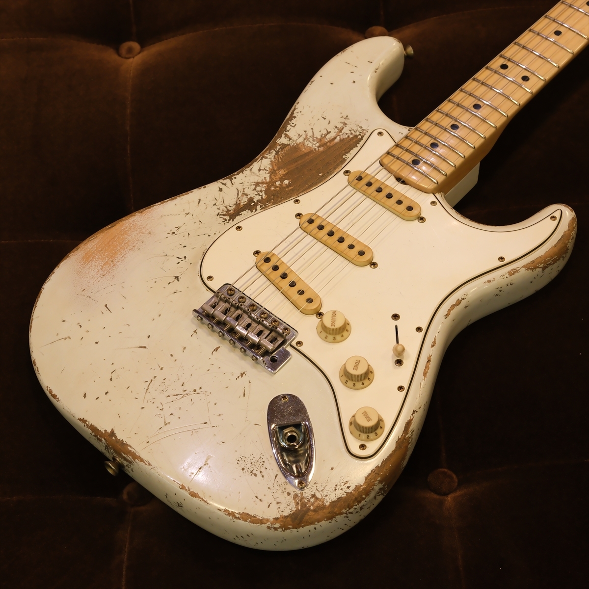 オールラッカー　F社ロゴ　ヘビーレリック　ストラトキャスター　ヴィンテージ Fender Custom Shop 1969 Stratocaster Heavy Relic Aged