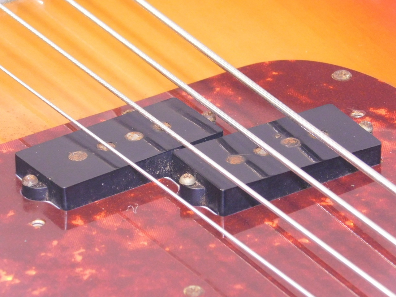 Fender Precision Bass '75 SB/R（ビンテージ）【楽器検索デジマート】