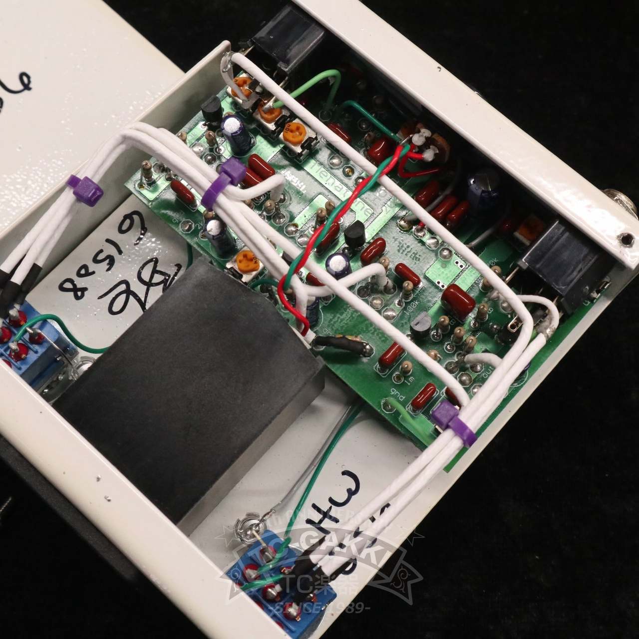 Menatone HOWIE（中古）【楽器検索デジマート】