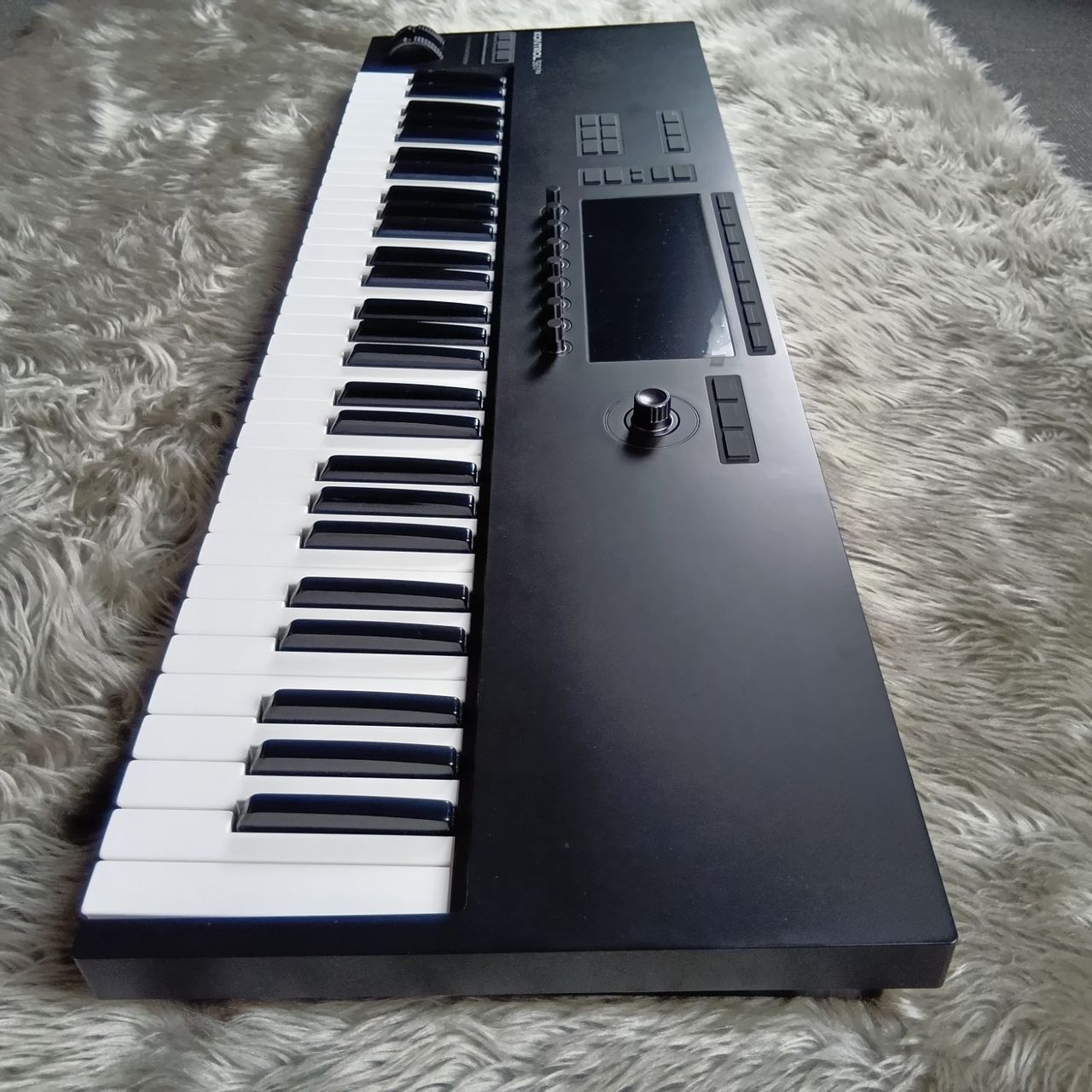 【未使用品】Native Instruments Kontrol S61 MK3 Native Instruments Kontrol S61 MK3 – United Arab Emirates