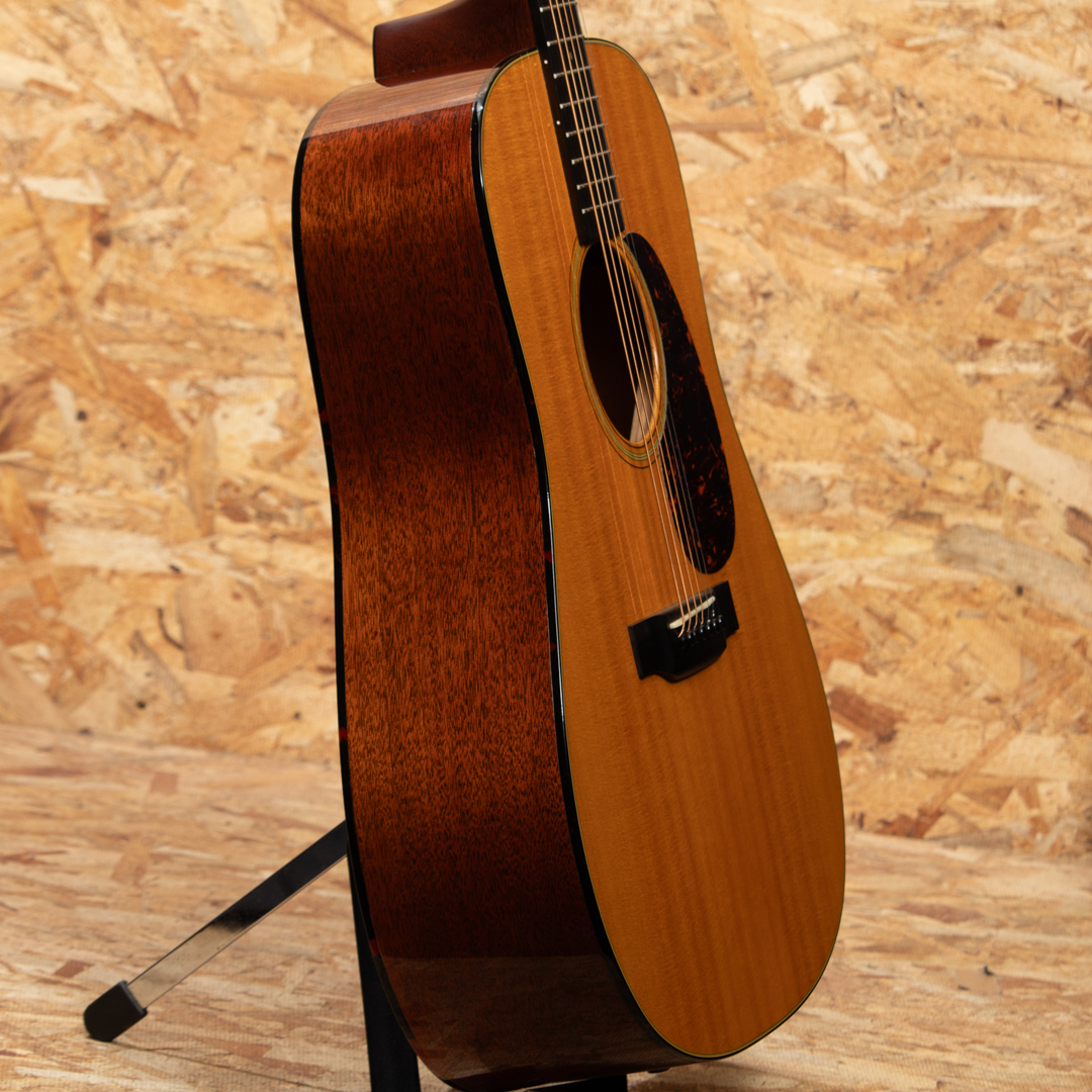 【得価お得】Martin マーチン　D-18 2014年製　アコースティックギター ハードケース付き マーティン