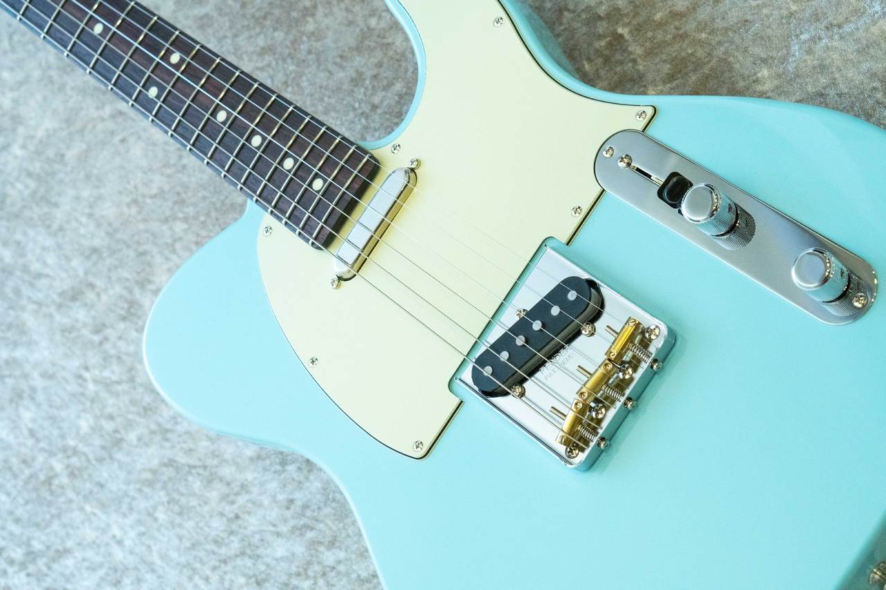 Fender FSR Made in Japan Hybrid II Telecaster Daphne Blue Matching