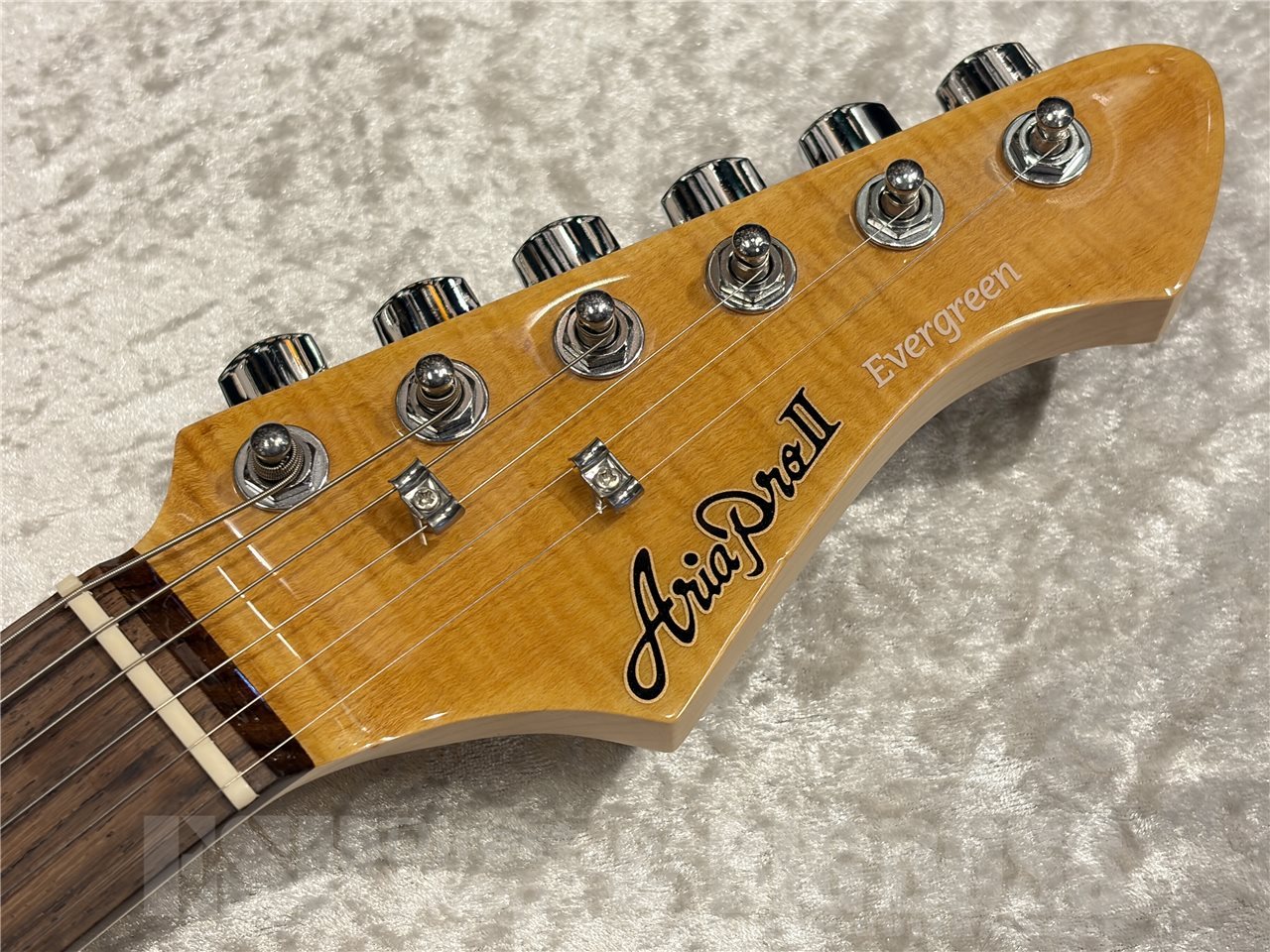 Aria Pro II 615-AE200【Yellow Gold】（新品/送料無料）【楽器検索