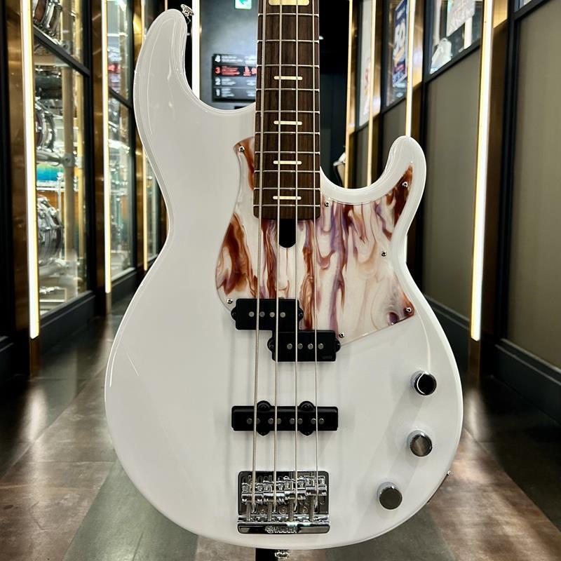 YAMAHA BBP34 (Shell White) w/Tokyo Acryl Pickguard [Ikebe 50th
