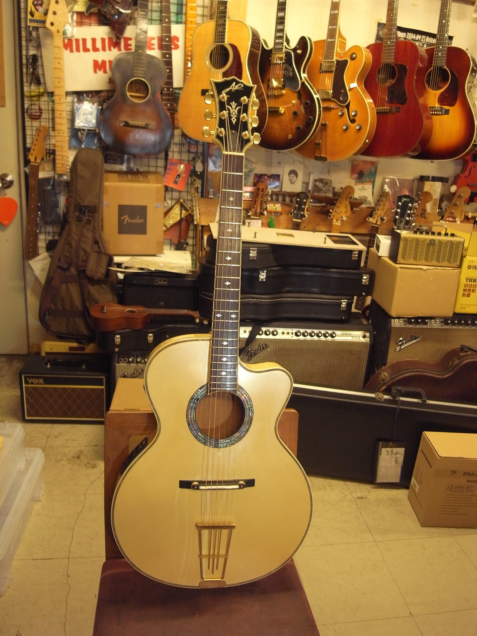 ARIA CUSTOM SHOP 型式不明 アーチトップ/ラウンドホールモデル