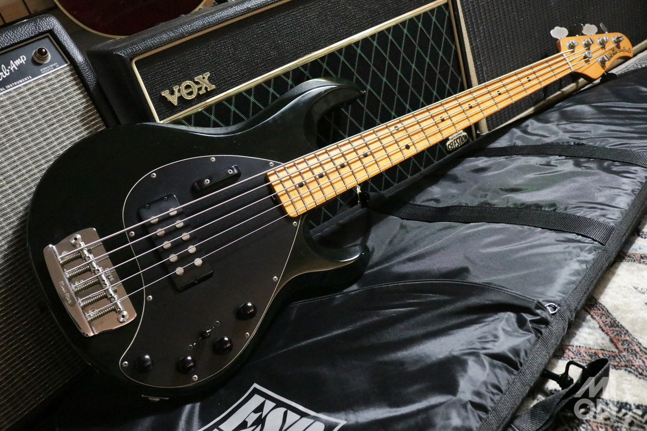 ミュージックマンスティングレイUSA 1989年製 MusicMan Stingray 1989年製ベースを買取させて頂きました