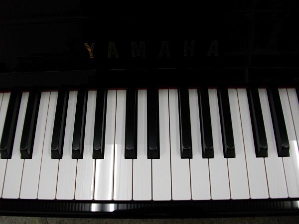 YAMAHA リフレッシュ(中古)サイレントピアノYC1SG（中古）【楽器検索