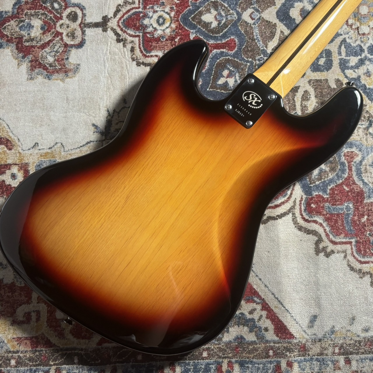 フレットレスベース　ジャズベースタイプ　新品弦に交換メンテナンス済み フレットレスベース ジャズベースタイプ 新品弦に交換メンテナンス済み