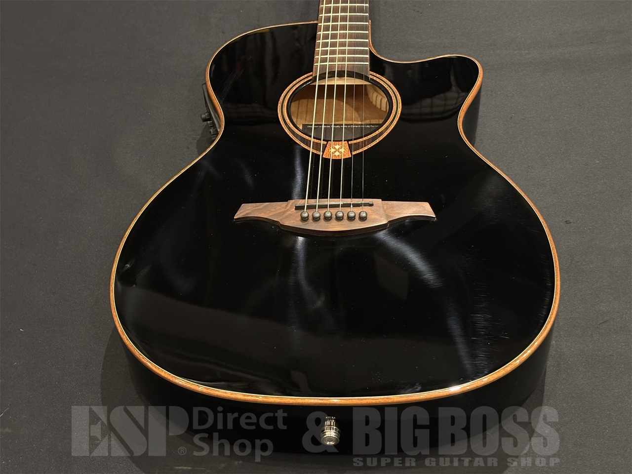 Lag アコースティックギターケース 黒　高級感　美品 LAG Guitars T118ASCE BLK アコースティックギター エレアコ 薄