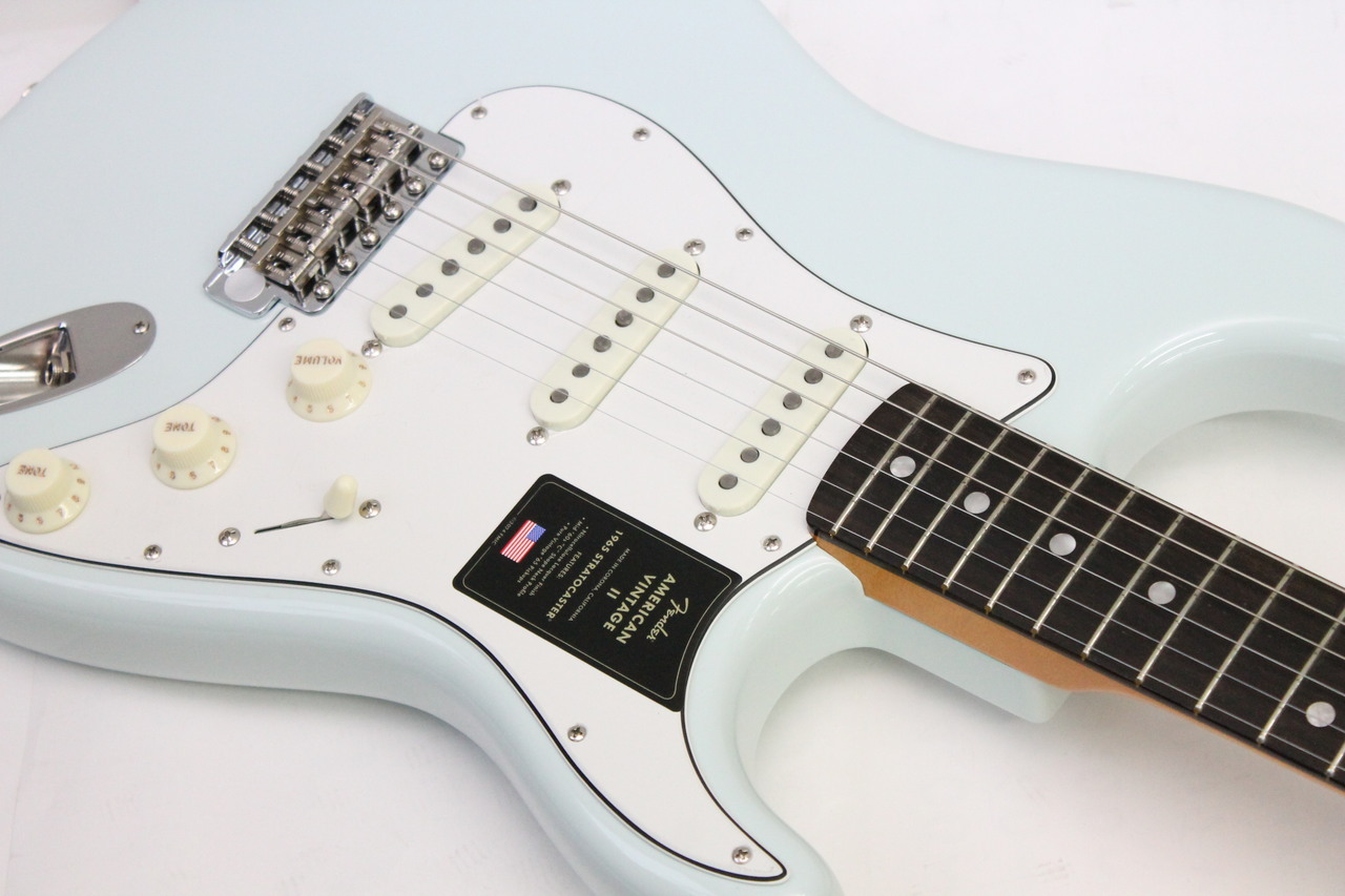 Fender American Vintage II 1965 Stratocaster / Sonic Blue / 3.43kg