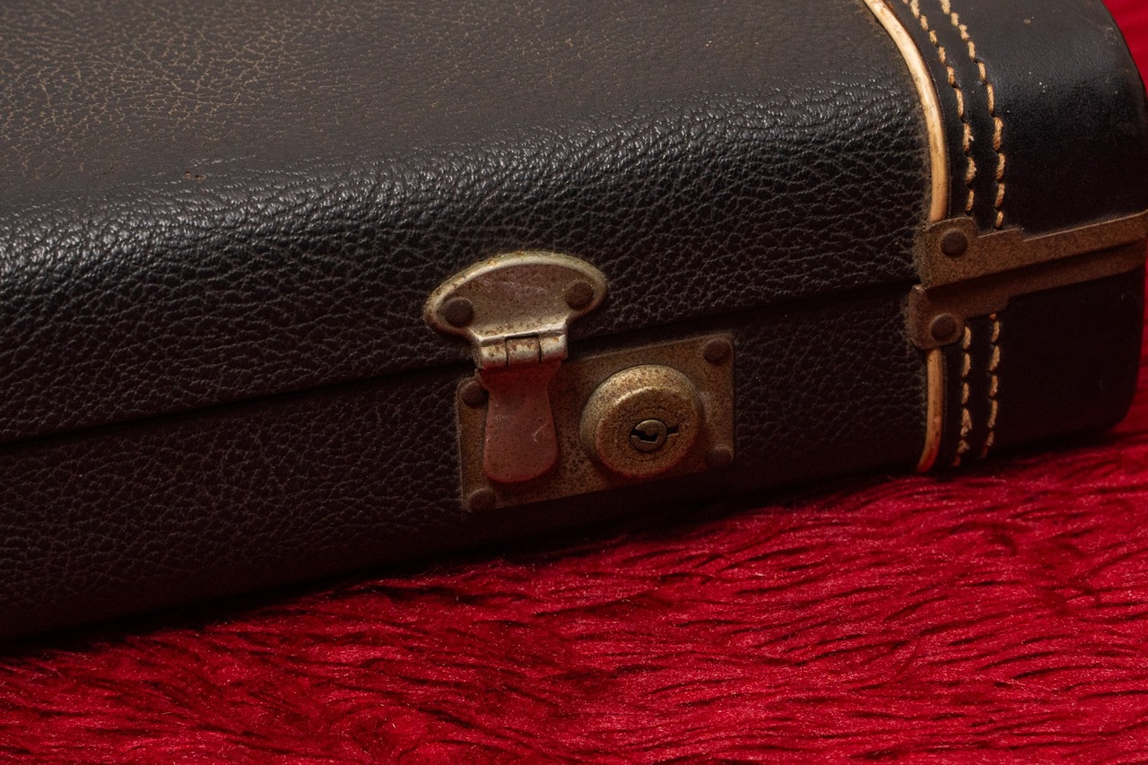Fender Early 70s Black Tolex Case for Jazz Bass【GIB横浜】（中古