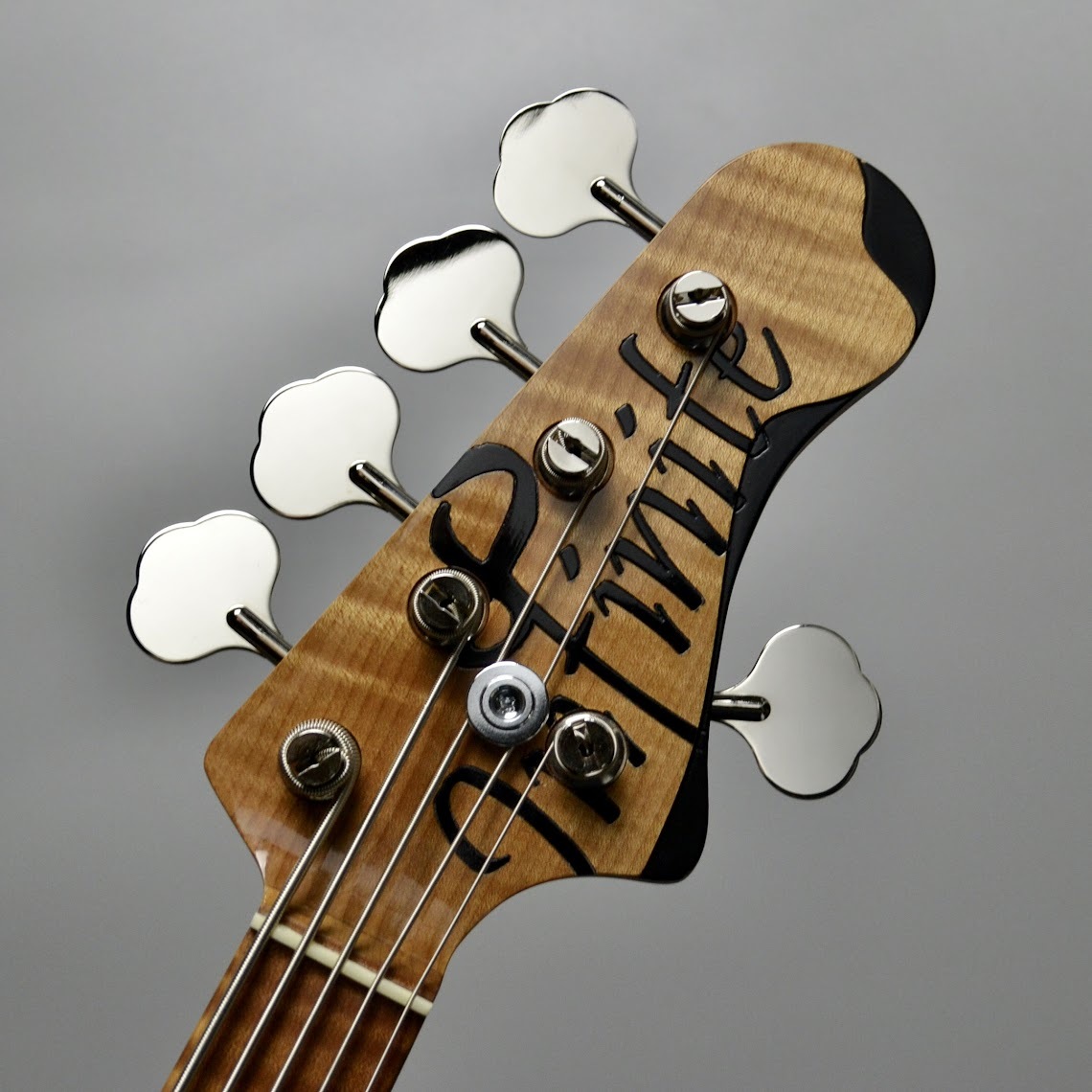 COMBAT GUITARS ディンキーJBタイプ5弦ベース COMBAT GUITARS ディンキーJBタイプ5弦ベース COMBAT GUITARS