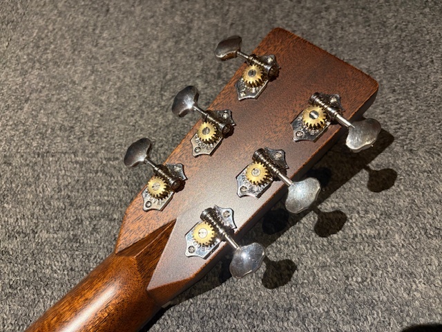 【大幅値下げ中】Martin D-28 Standard '02年製【ケース付】 Martin D-28 Standard（新品特価）【楽器検索デジマート】