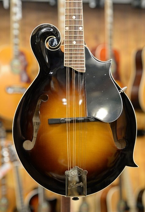 Kentucky KM-750 Deluxe F-model Mandolin – Vintage Sunburst（新品特価）【楽器検索デジマート】