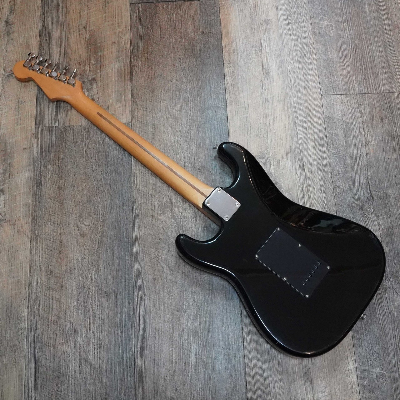 Squier by Fender SST-33 silver series Stratocaster Made in